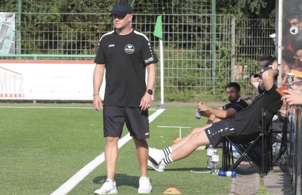 Ex-RWO-Profi Marcel Landers, Trainer von DJK Arminia Klosterhardt. 