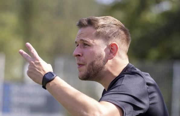 Joscha Weber, Trainer des 1. FC Wülfrath.