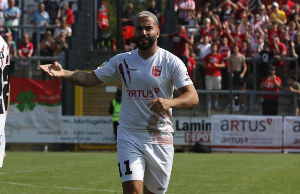 Beim 1:6 gegen Rot-Weiß Oberhausen debütierte Selim Gündüz für Türkspor Dortmund.