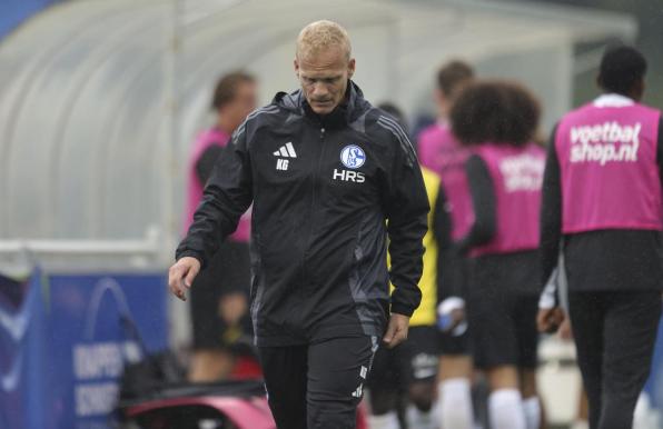 Hat schlechte Erinnerungen an den KSC: S04-Trainer Karel Geraerts.