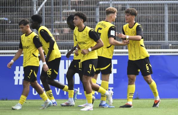 Hatte auch gegen Preußen Münster Grund zum Jubeln: Die U19 des BVB.