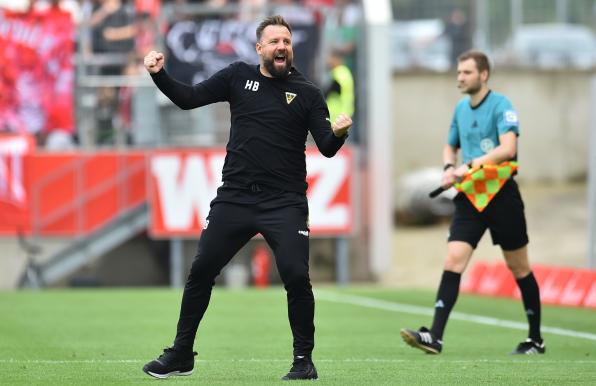 Nach über elfeinhalb Jahren hat Heiner Backhaus mit der Alemannia wieder einen Drittliga-Heimspiel bejubelt.