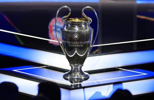 Die Trophäe der UEFA Champions League.