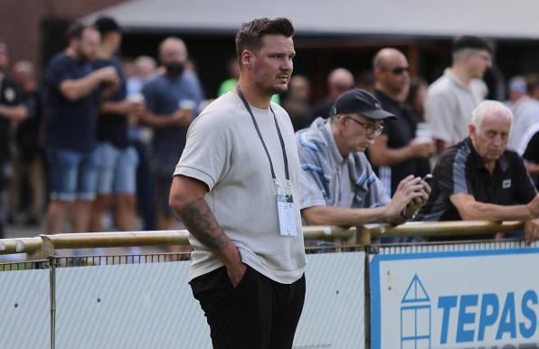 Christopher Schorch, Sport-Geschäftsführer des 1. FC Bocholt, sucht einen neuen Trainer.