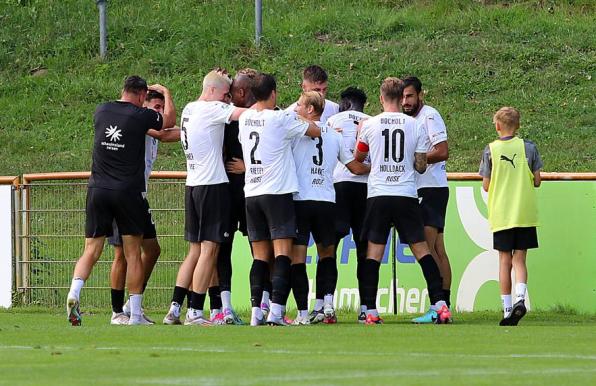 Der 1. FC Bocholt gewinnt ein irres Spiel in Köln.