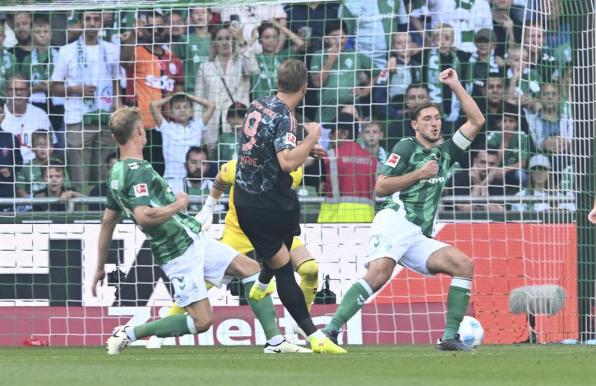 Bayerns Harry Kane erzielte gegen Werder das 3:0 für Bayern.