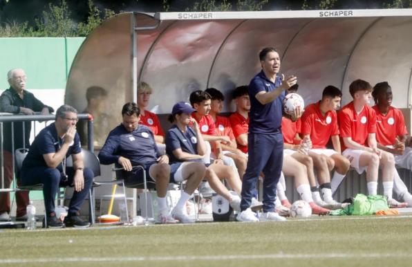 Mike Terranova steht mit der U19-Mannschaft auf Platz eins.