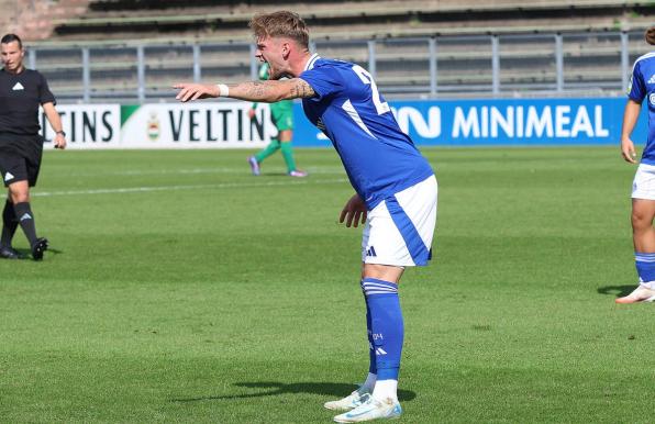 Tim Schmidt von der U23 des FC Schalke. 