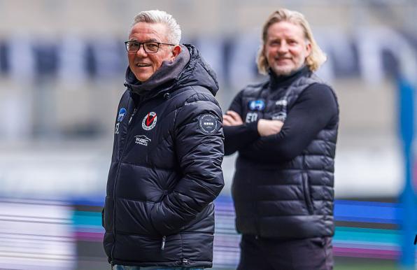 Gute Laune bei Olaf Janßen (rechts) und Stephan Küsters: Viktoria Köln spielt eine starke Saison.