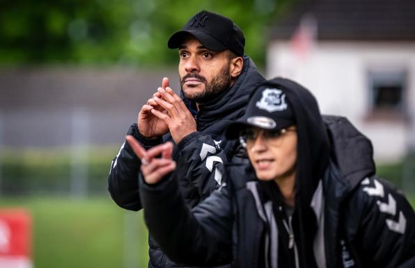 David Odonkor, Trainer von Blau-Weiß Mintard.