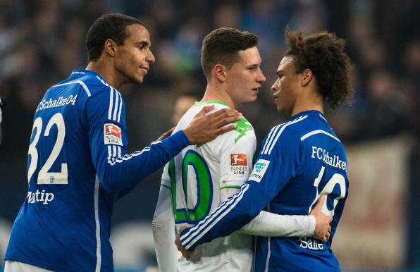 Joel Matip (links) im Trikot des FC Schalke 04.