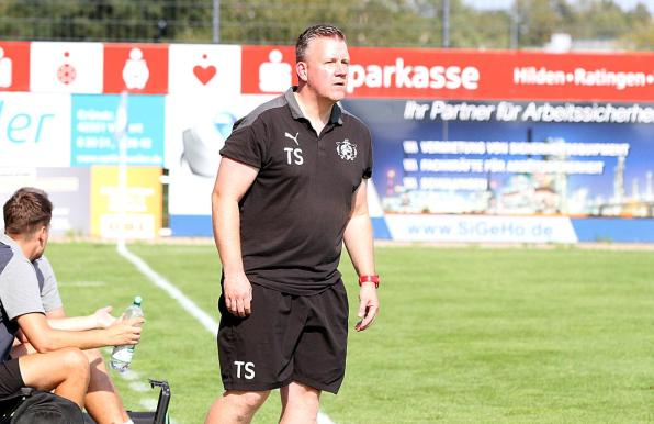 Tim Schneider, Trainer des VfB Hilden.