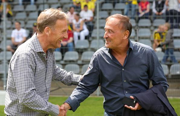 Hans-Joachim Watzke (links) mit Dieter Burdenski, der im Alter von 73 Jahren verstorben ist.