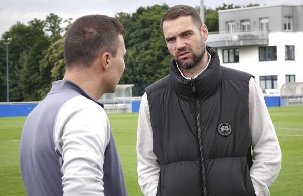 Pierre-Michel Lasogga (rechts) wird bald wieder auf dem Platz stehen. 