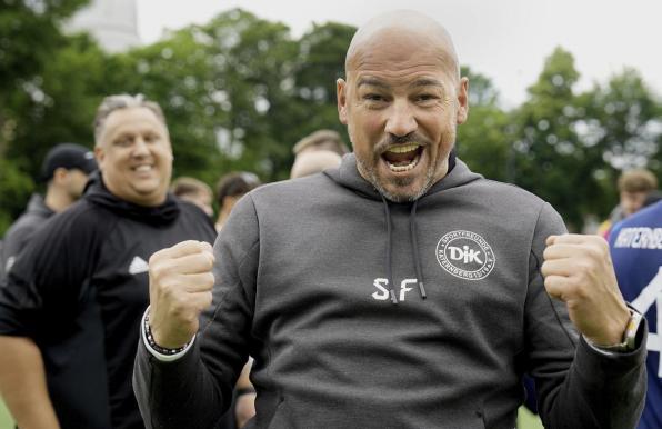 Sascha Fischer, Trainer von Katernberg mit bester Laune.