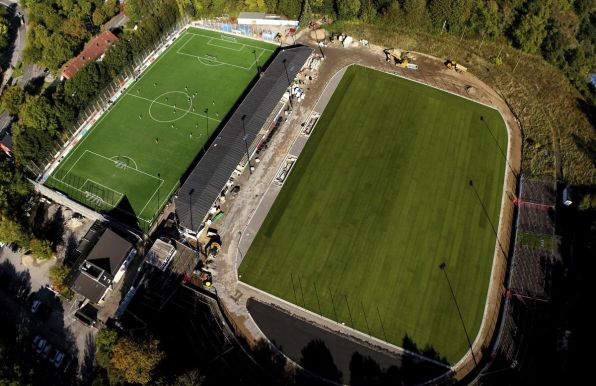 ETB Schwarz-Weiß Essen: Stadion hat neues Spielfeld - das soll gegen Hilden besser laufen