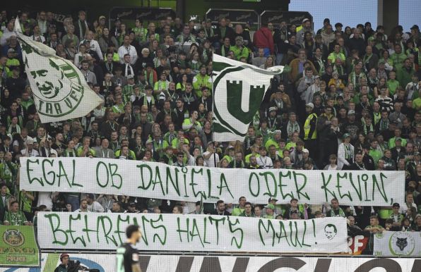 Klare Ansage der Wolfsburg-Fans. 