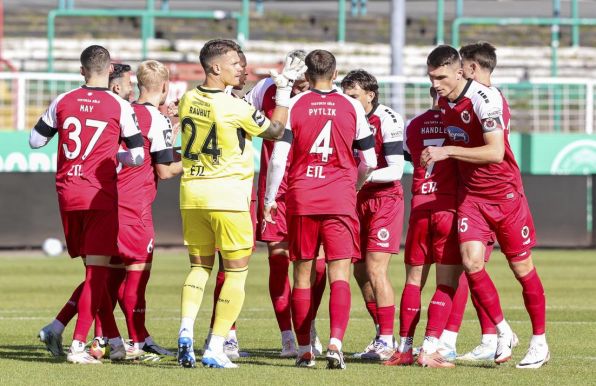 Die Spieler von Viktoria Köln.