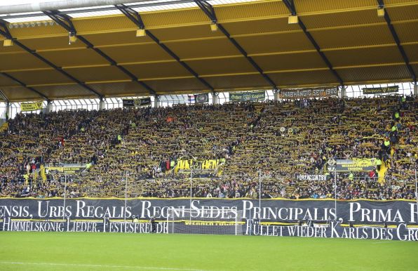 Alemannia Aachens Fans bei einem Heimspiel.