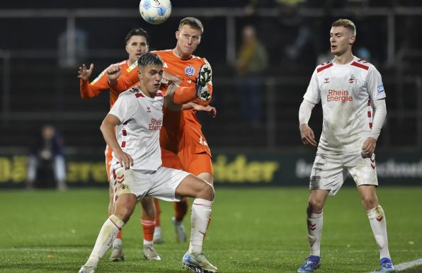 Der MSV Duisburg (orange) und der 1. FC Köln II teilten sich am Freitagabend die Punkte. 