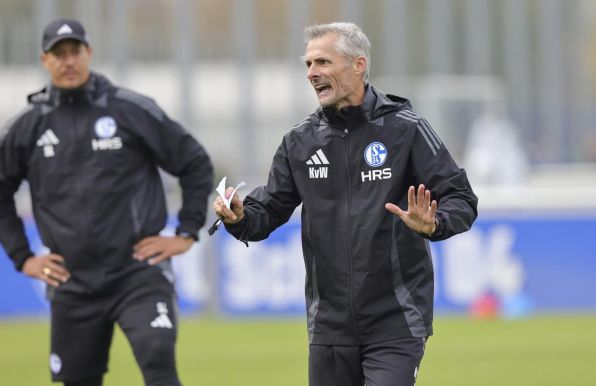 S04-Trainer Kees van Wonderen.