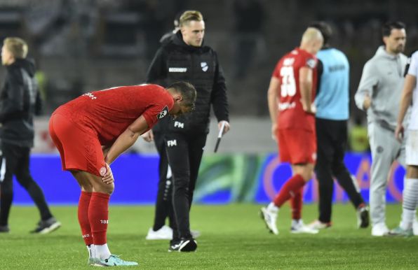 Rot-Weiss Essen verliert mit 0:4 gegen Hansa Rostock.