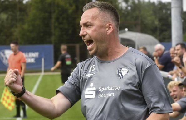 Jubel bei VfL-Trainer David Siebers. 