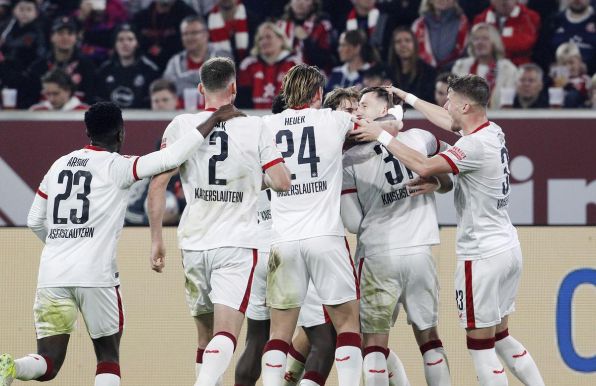 Der 1. FC Kaiserslautern siegt nach Rückstand gegen Fortuna Düsseldorf.