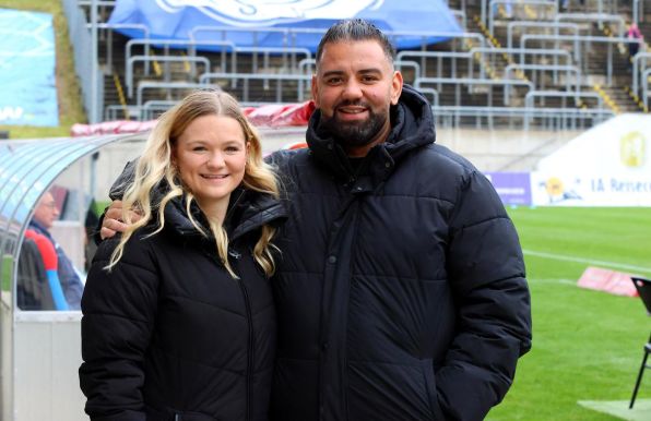 Dana Friedrich (ehemalige Betreuerin des KFC Uerdingen) und Marcello Volk (Zeugwart des WSV).