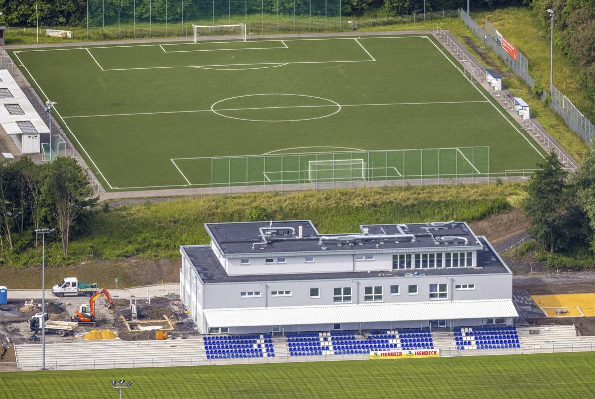 Oberliga Niederrhein: Neues Stadion, Tabellenführung - Feierstimmung in  Rhynern | RevierSport